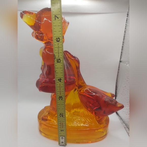 L.E. Smith Amberina girl with two geese glass figurine - Picture 7 of 10